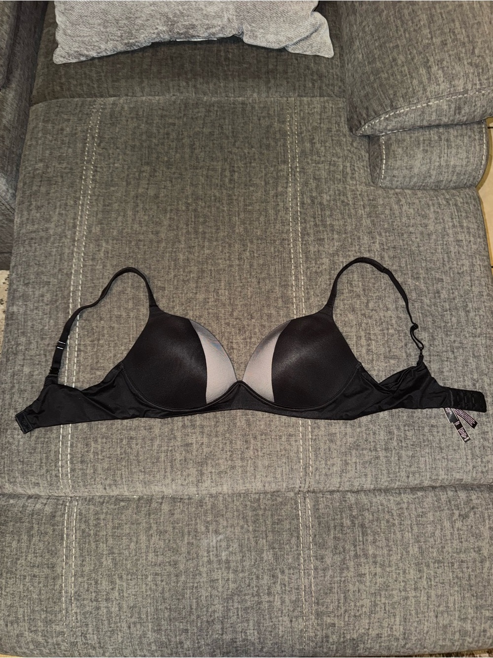 Black & Gray Toned Women’s Body by Victoria, Victoria Secret Bra